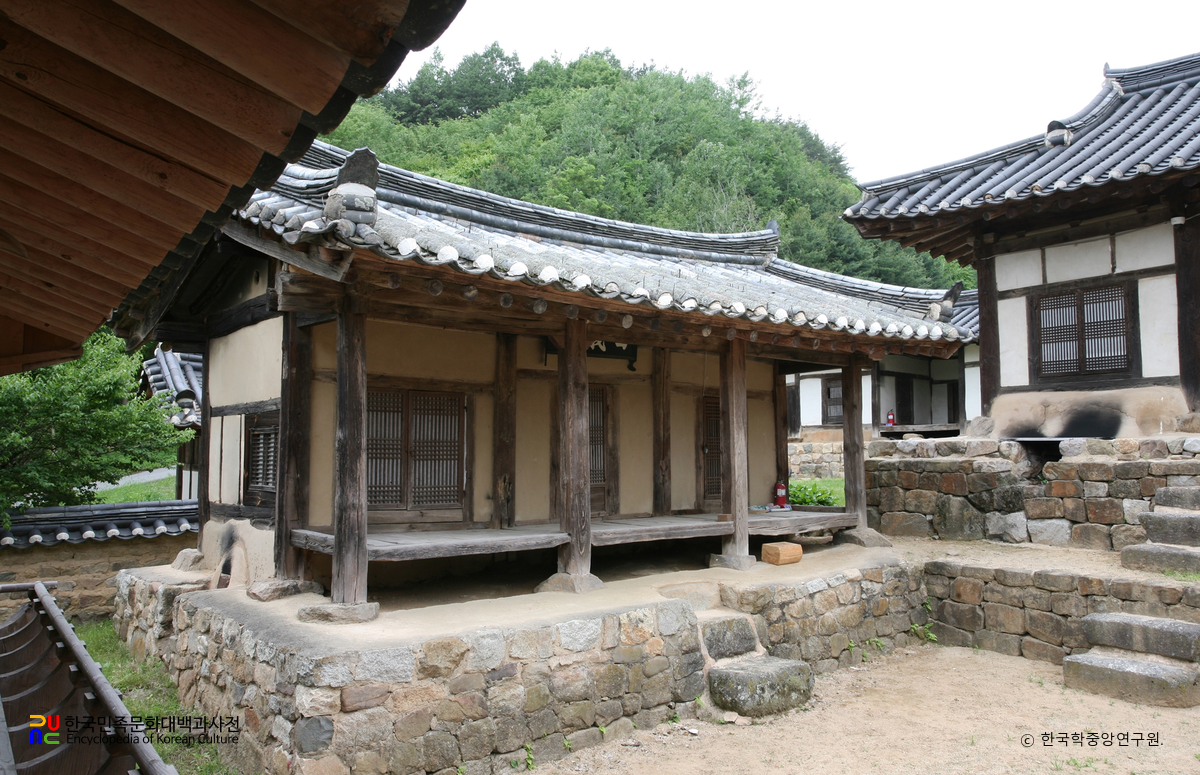 안동 예안향교 서재 정측면