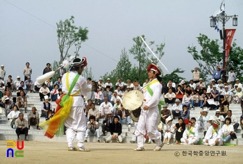 진주 삼천포농악 / 설장고춤