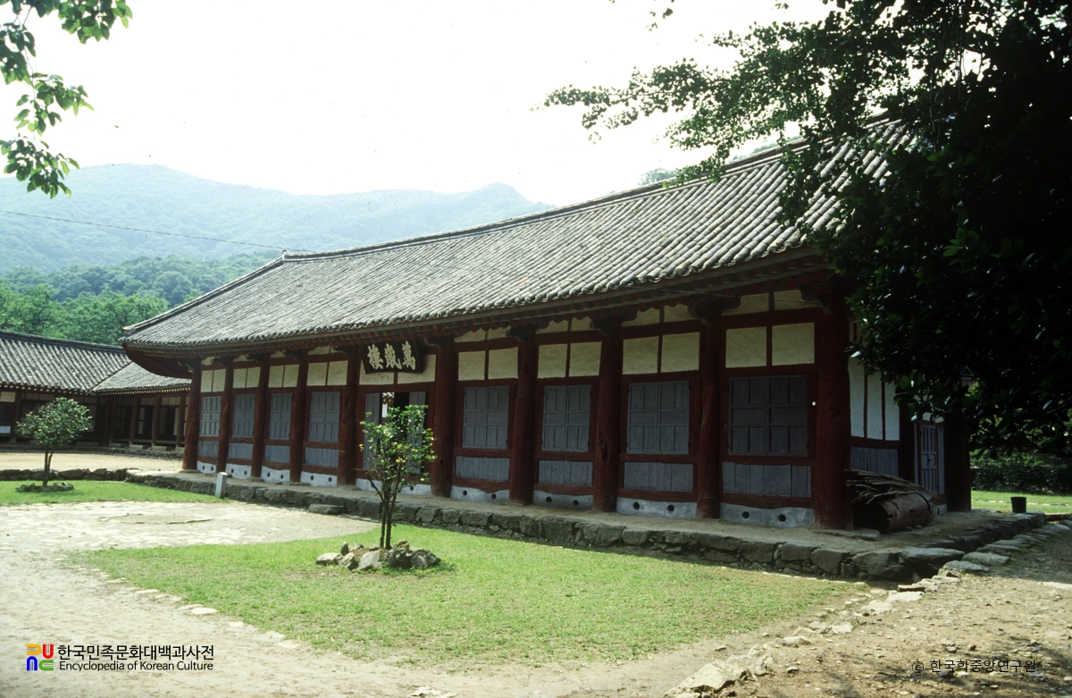 고창 선운사 만세루 정측면