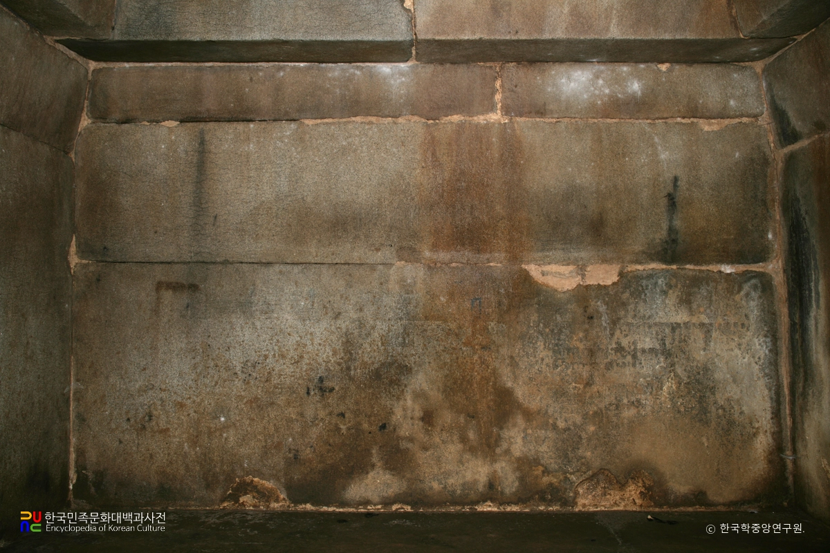 강서 세무덤 중 소묘 동벽