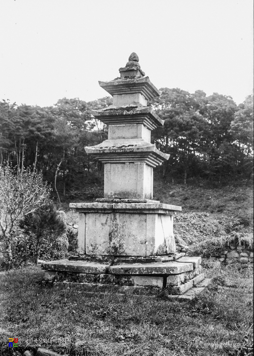 대구 동화사 비로암 삼층석탑 정측면