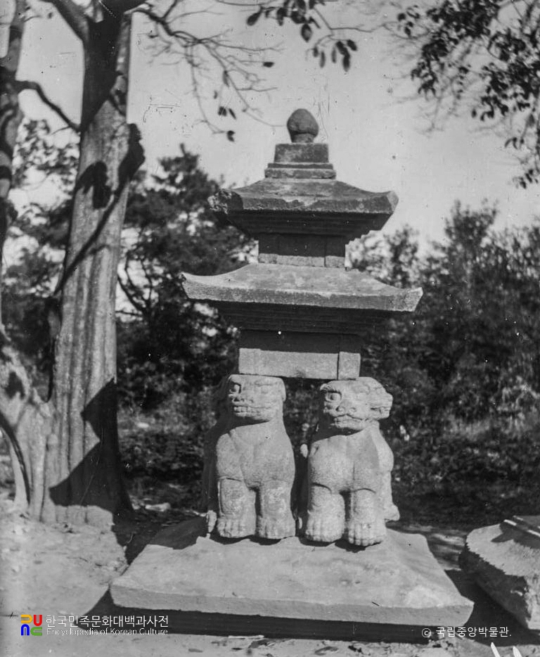 함안 주리사지 사자석탑