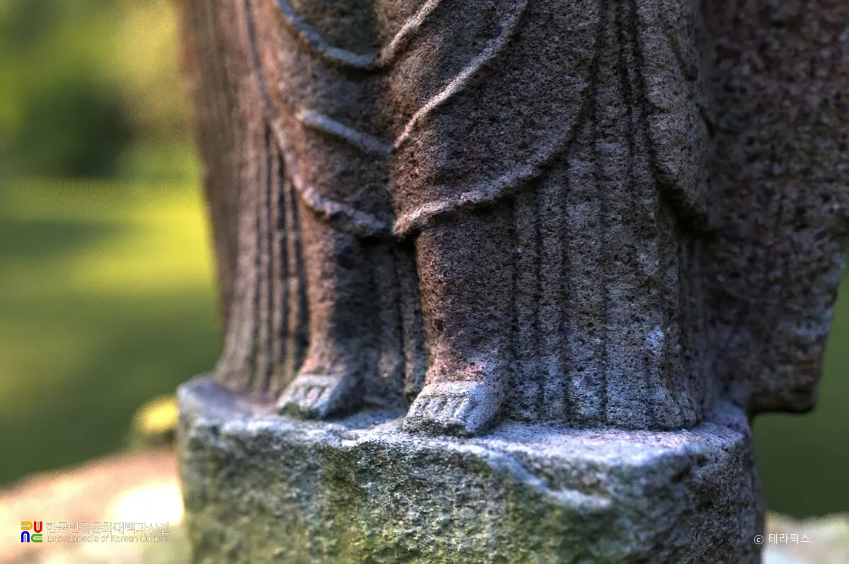 나주 철천리 석조여래입상의 발