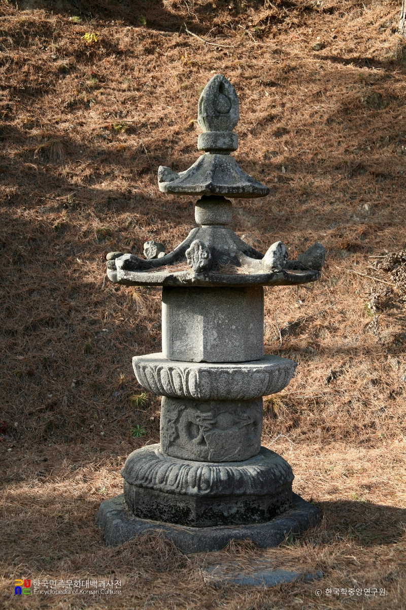 예산 송림사 부도