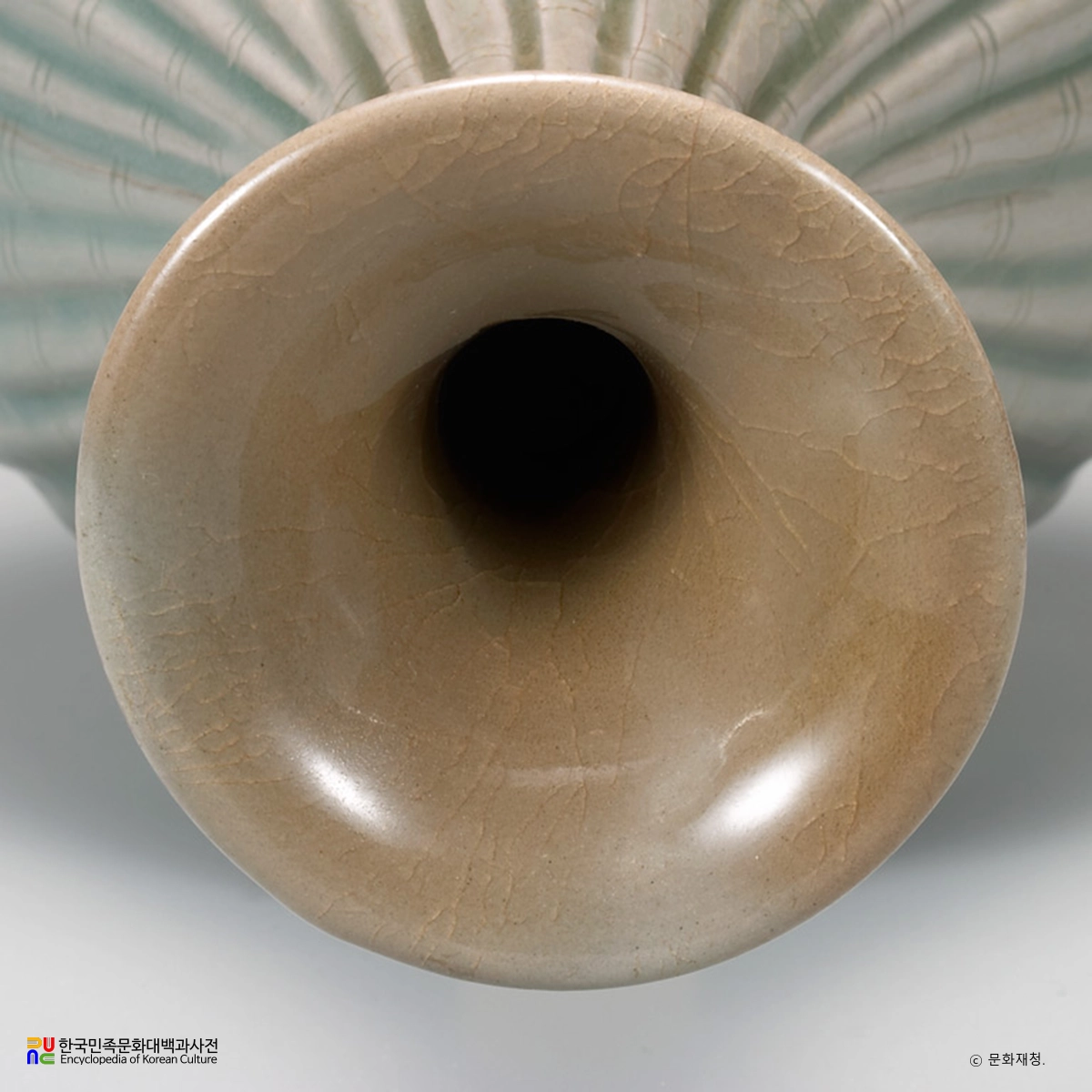 청자 양각죽절문 병