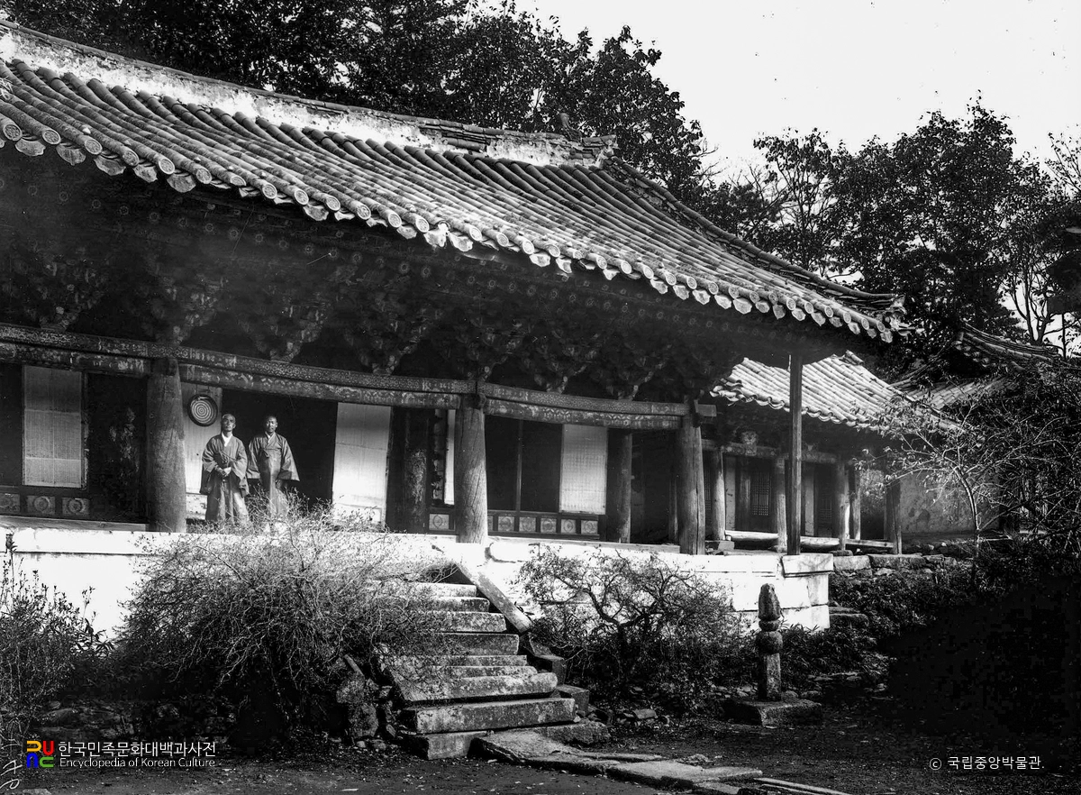 평원 법흥사 대웅전