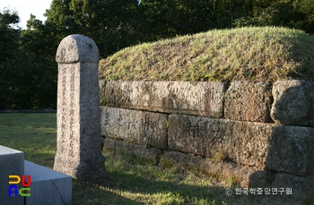남양주 류량 선생 묘 정측면