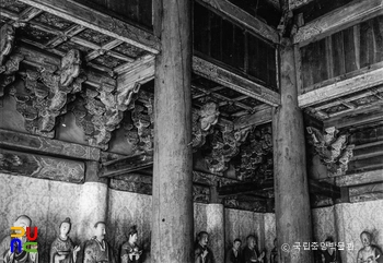 회양 장안사 사성지전 내부 서쪽 가구