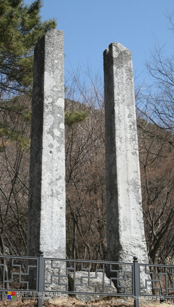 영주 부석사 당간지주 정측면