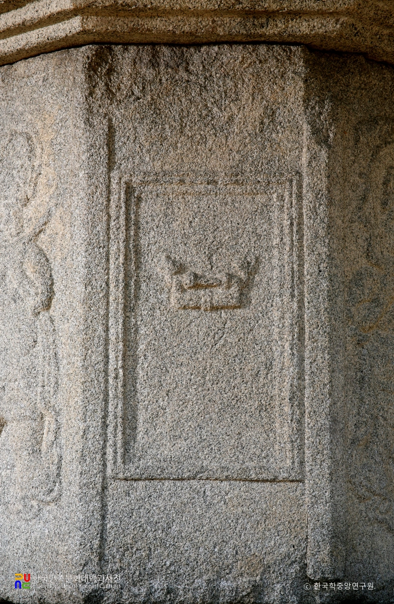 서산 보원사지 법인국사탑 문비