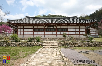 봉암서원 / 성경당