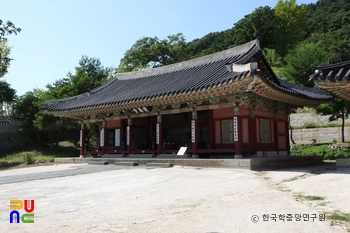 통영 삼도수군통제영 중 운주당 우측면