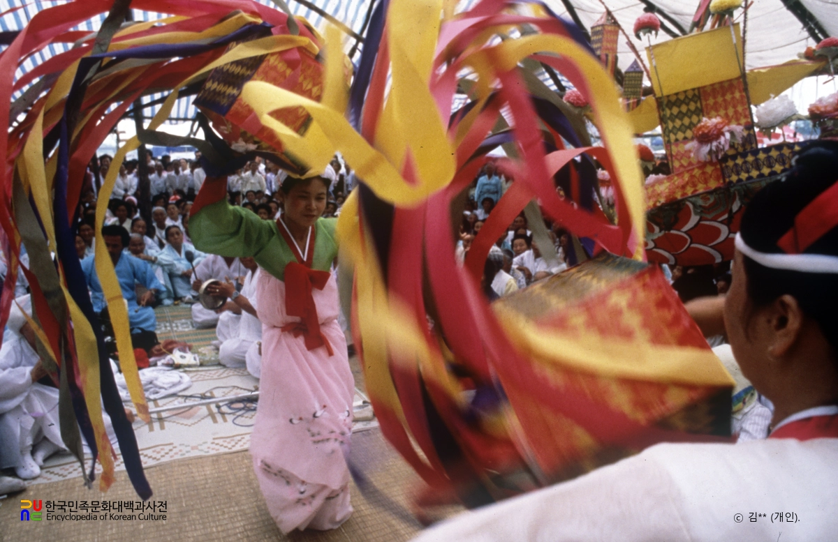 강릉단오제 / 동해안별신굿 / 등노래굿