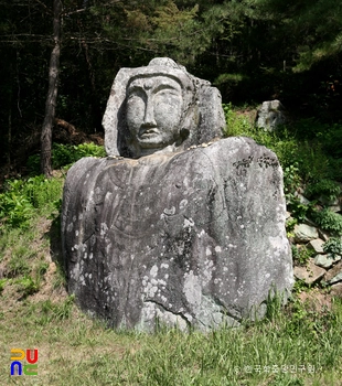 봉화 봉성리 석조여래입상