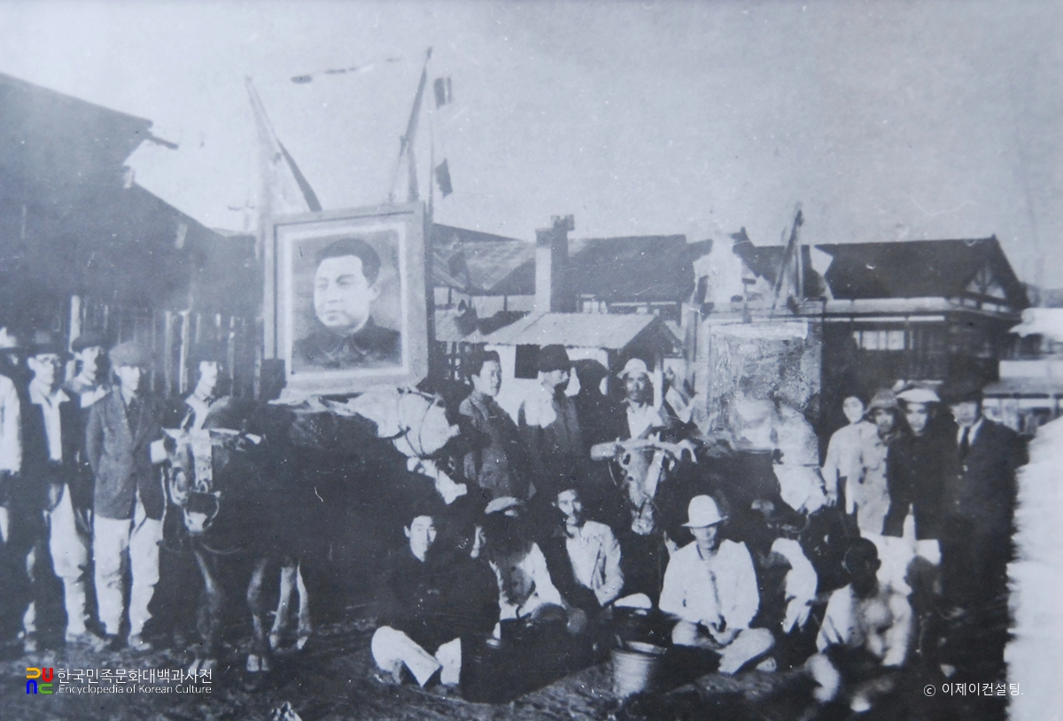 애국미헌납운동