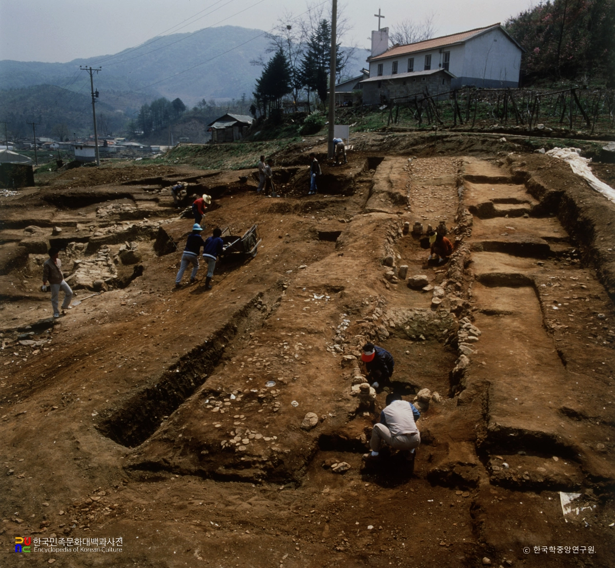경기도 광주 조선백자 요지 발굴 모습