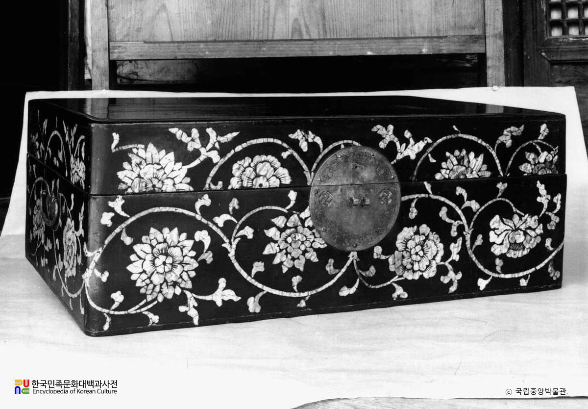 나전보상당초문함