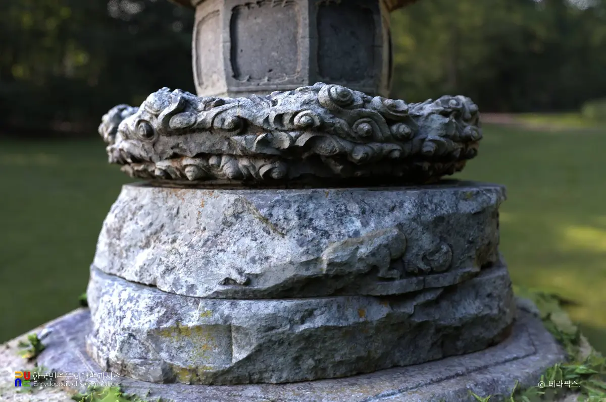 장흥 보림사 보조선사탑 기단부