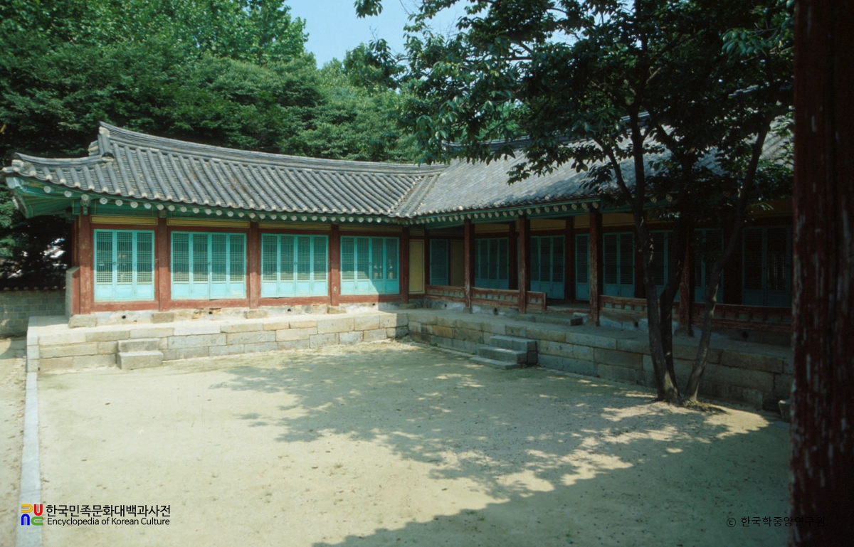 강화유수부 이방청 중 우측행랑 좌측면과 중앙행랑