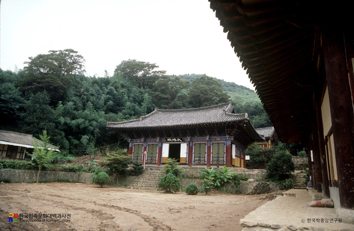 광주광역시 증심사 중 대웅전 일원