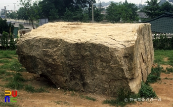 나주 보산동 고인돌 측면