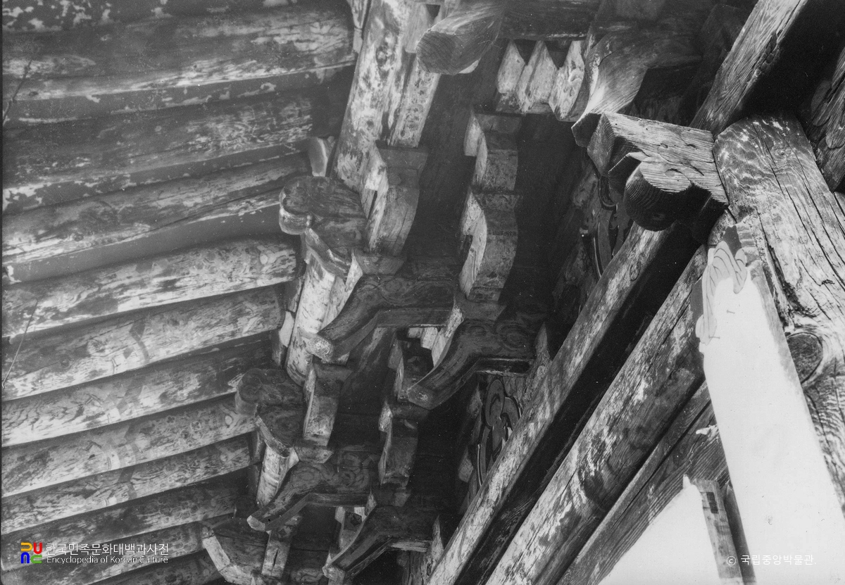 서산 개심사 대웅전 외부 공포