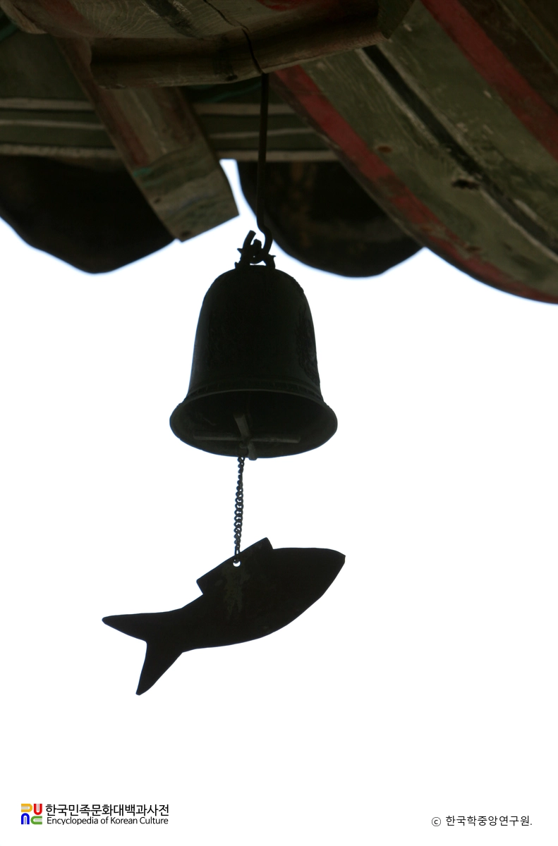 강화 전등사 대웅전 풍경