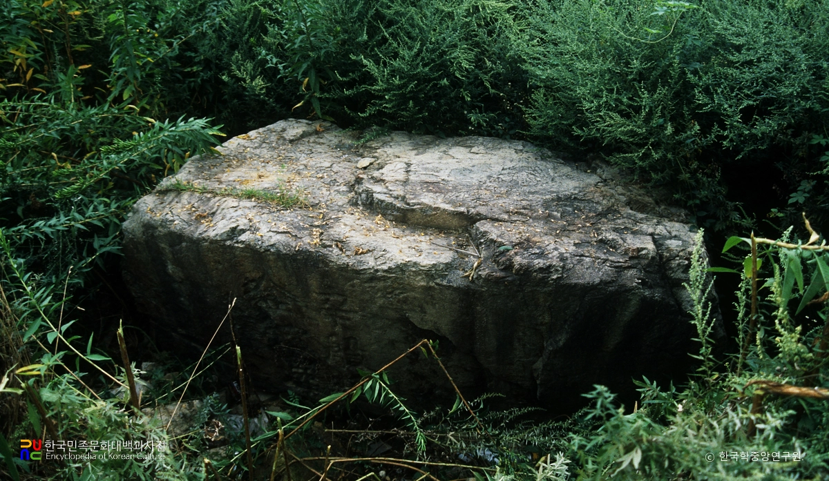 양산 신기리 지석묘 정면