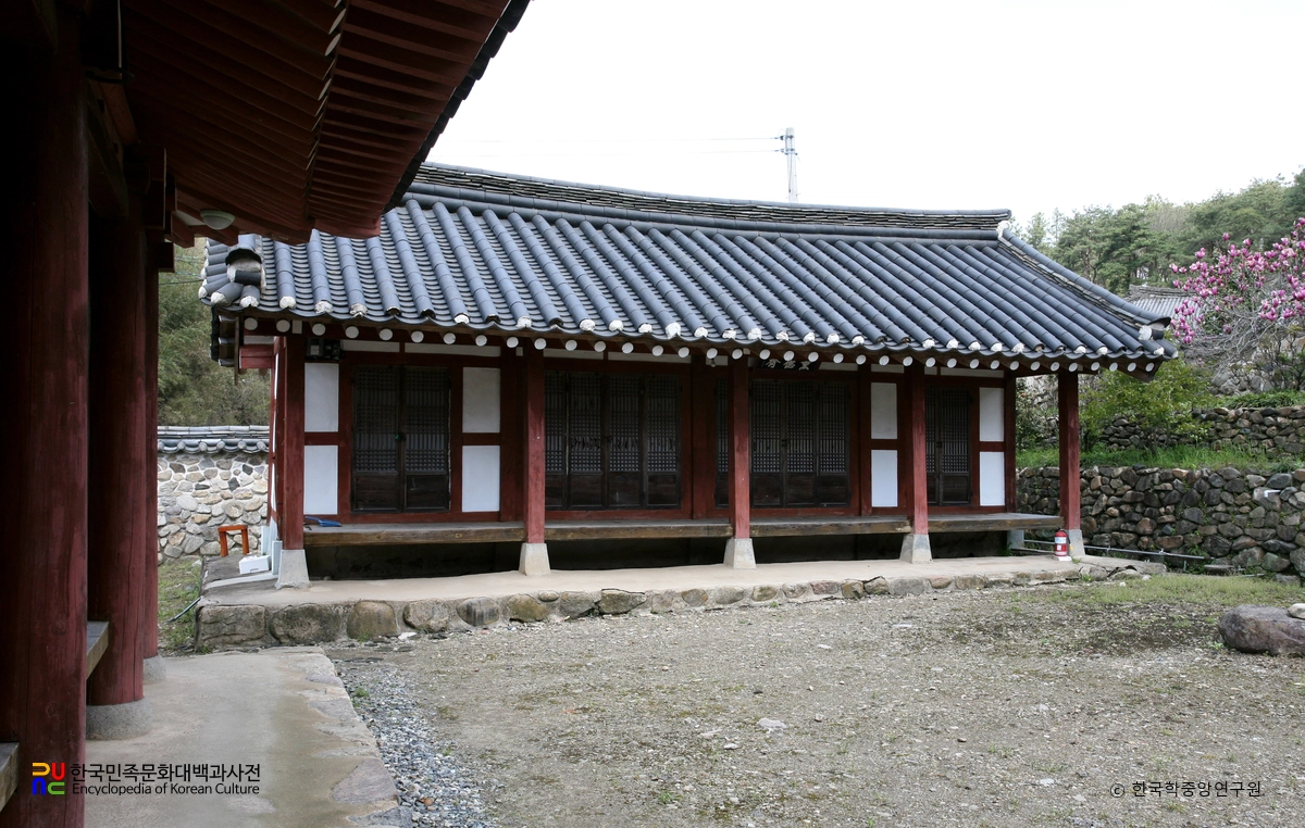 봉암서원 / 훈덕대