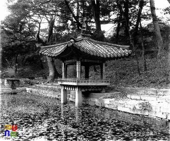 서울 창덕궁 후원 애련정