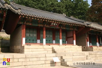 서울 육상궁 대빈궁 정측면