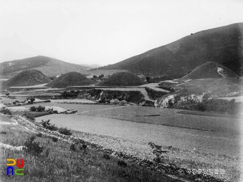 경주 서악리 고분군 북면 전경