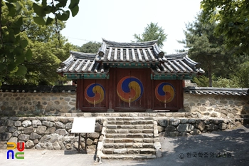 보은향교 외삼문 정면