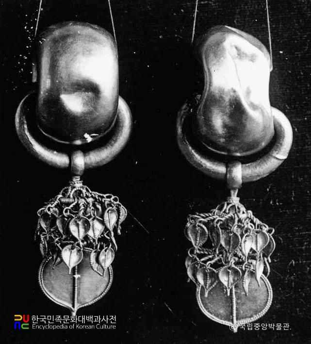 경북 경주 보문동 부부총 금제태환이식