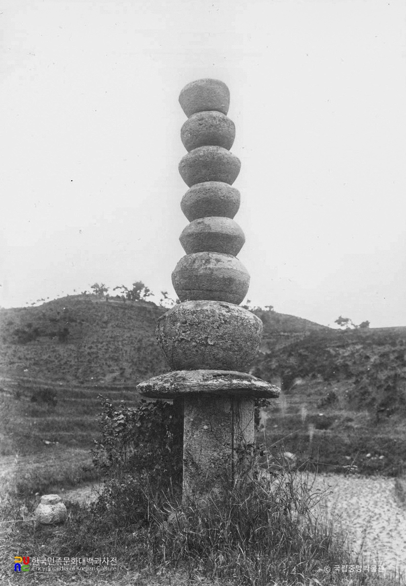 화순 운주사 원구형석탑