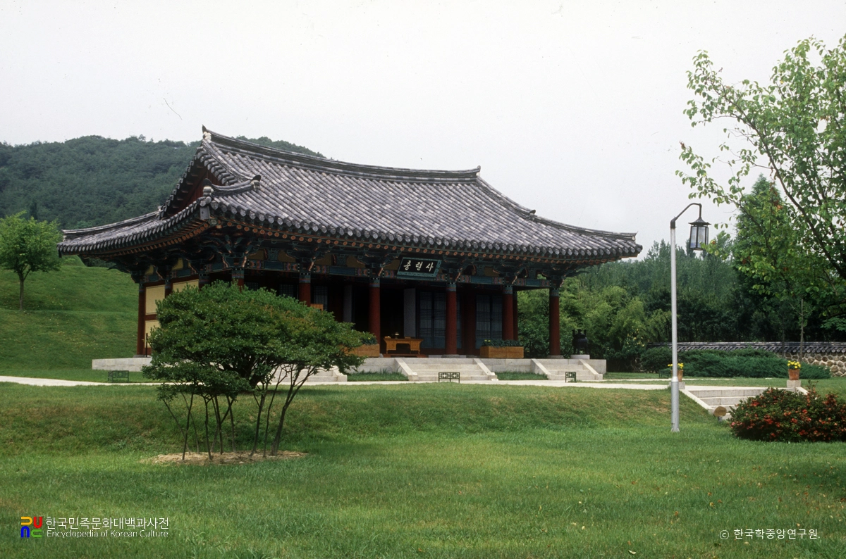 남원 만인의총 충렬사 정측면