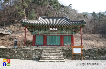 청원 월리사 대웅전