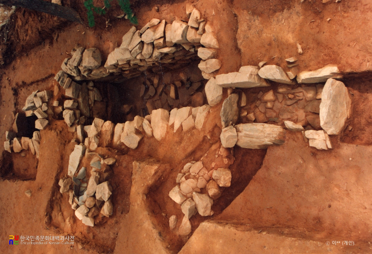 논산 모촌리 고분