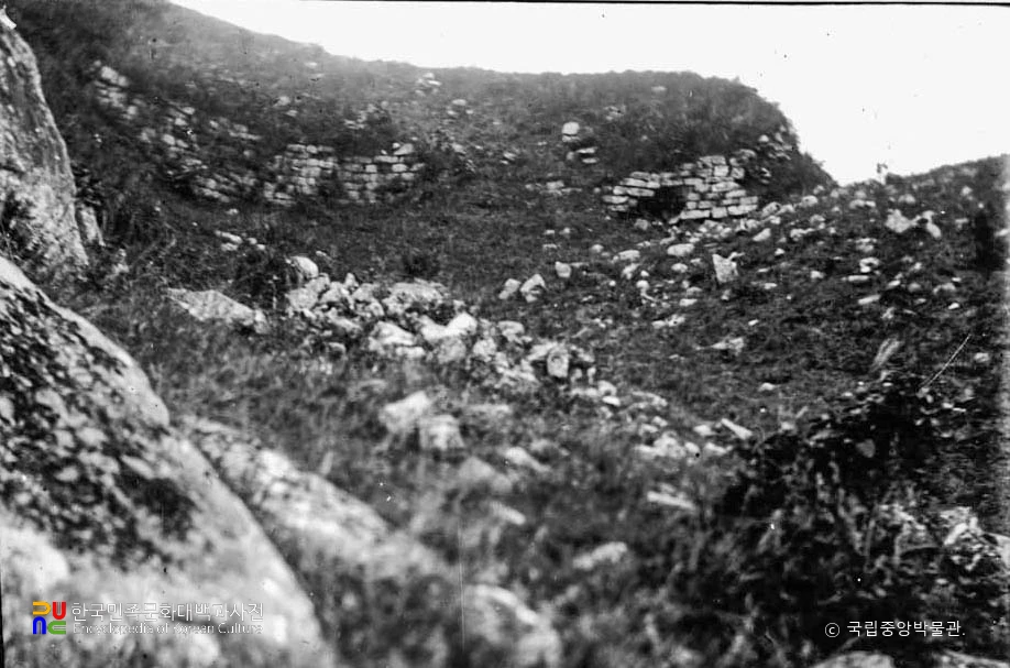 이천 설봉산성 성벽