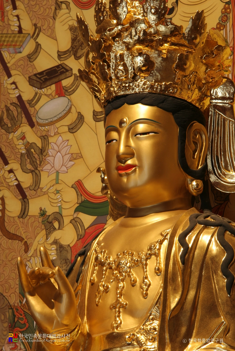 양평 용문사 금동관음보살좌상