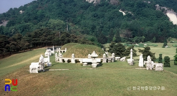 서울 조선 경종과 선의왕후 의릉 전경