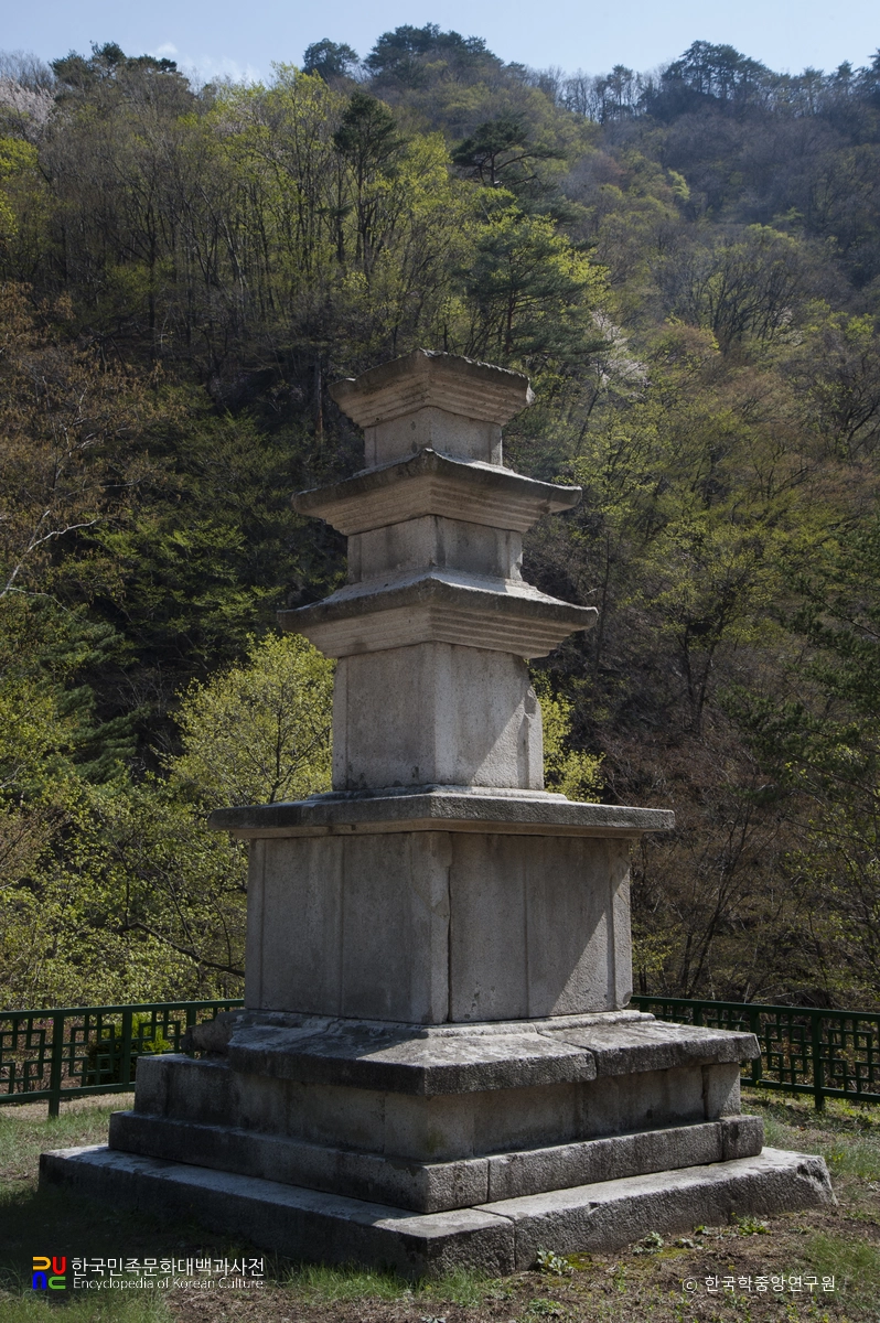 양양 오색리 삼층석탑 정측면