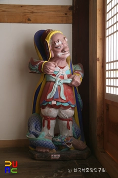 장안사 응진전 석조석가삼존십육나한상 / 인왕상