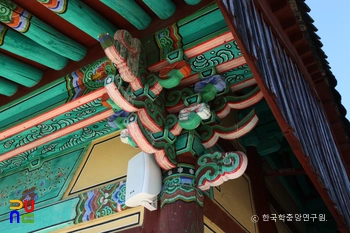 창녕 영산향교 중 대성전 귀공포