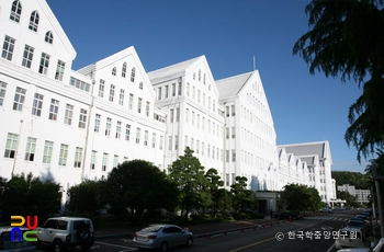 조선대학교 본관