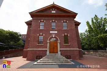 서울 이화여자고등학교 심슨기념관