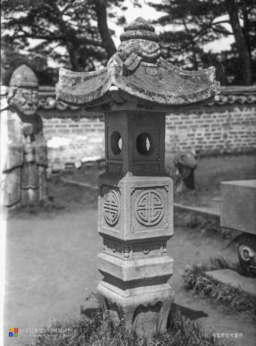 평양 기자묘 장명등