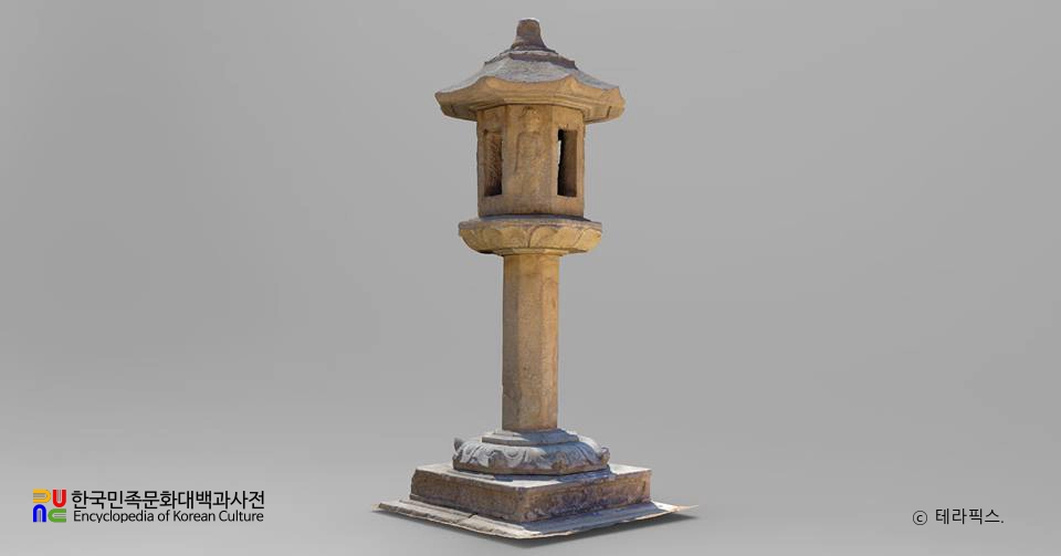 영주 부석사 무량수전 앞 석등