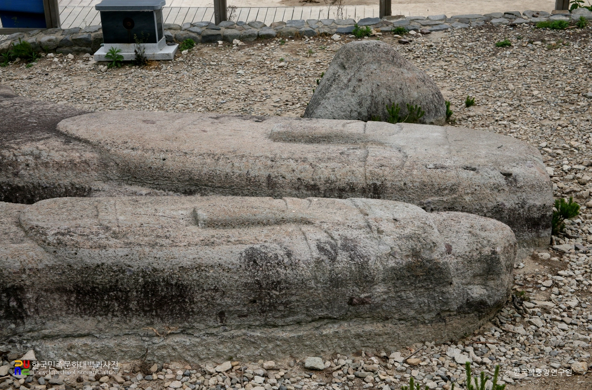 화순 운주사 와형 석조여래불