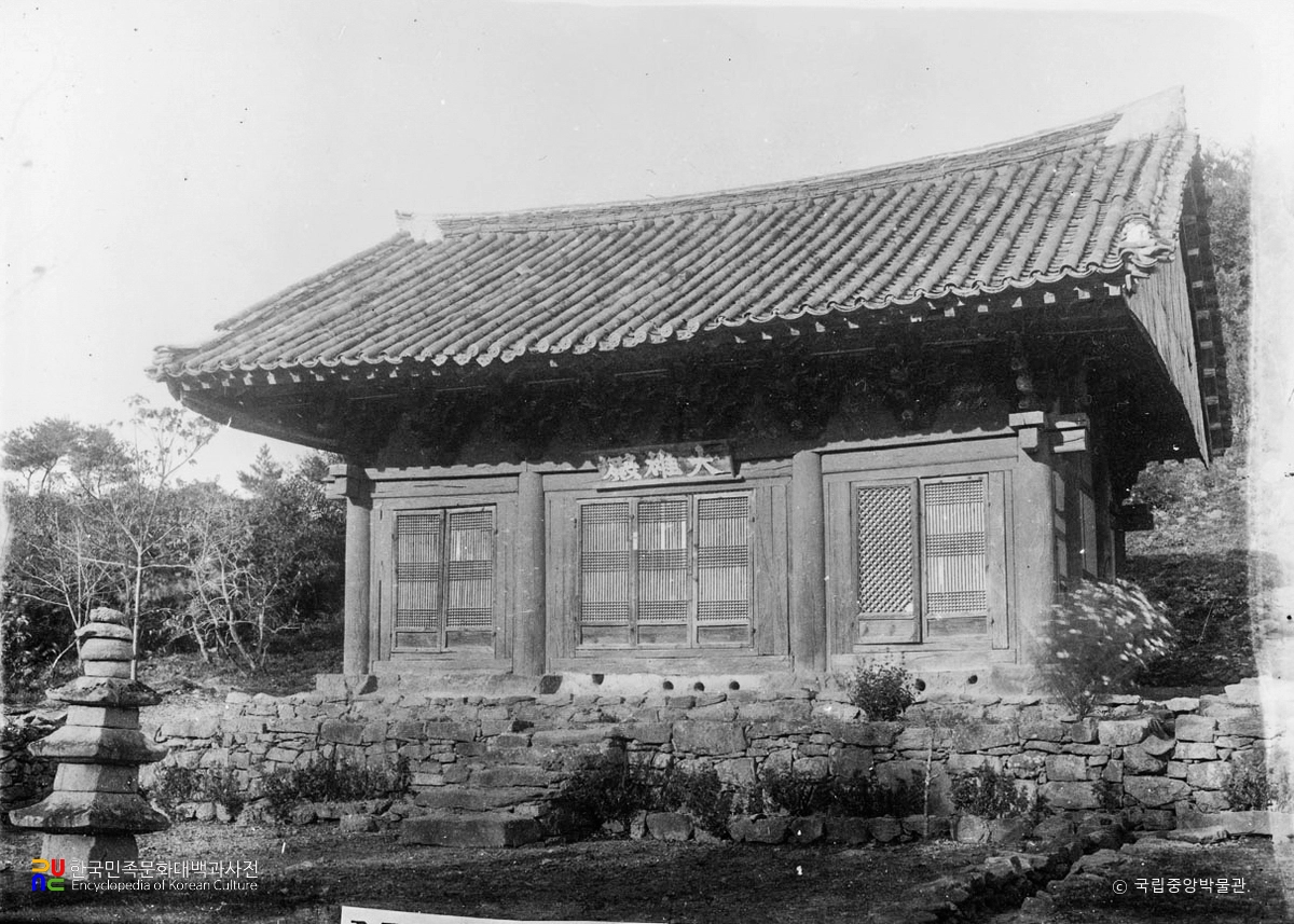 고창 선운사 참당암 대웅전 정측면